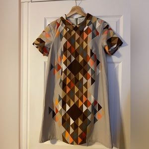 Beautiful designer dress with a 60’s vibe.